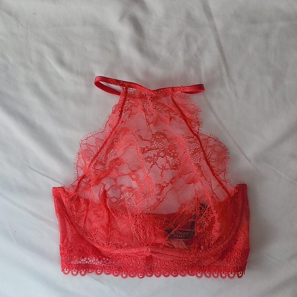 BUY 1 GET 1 FREE VICTORIA SECRET VERY SEXY BRA